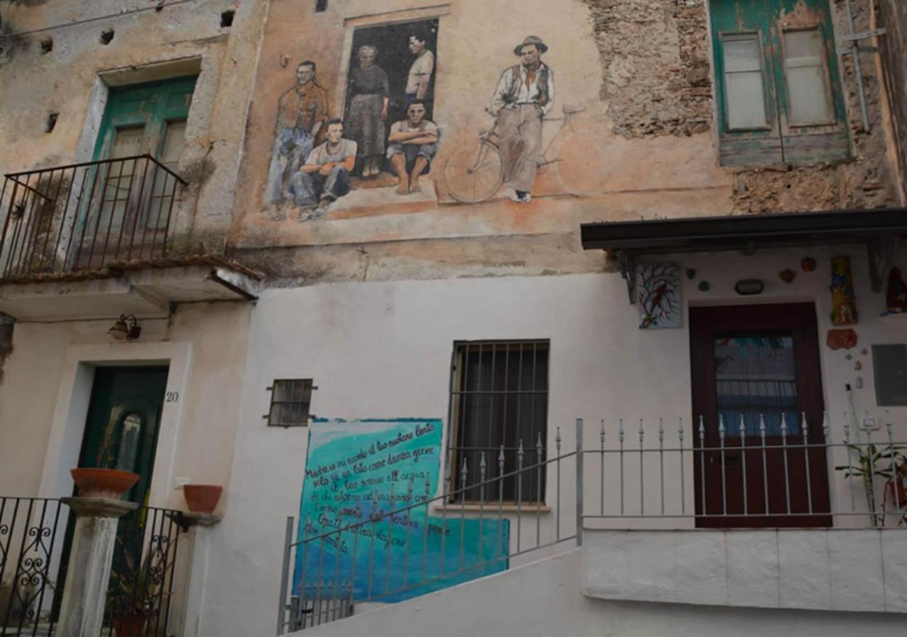 Dei Murales Bed & Breakfast *